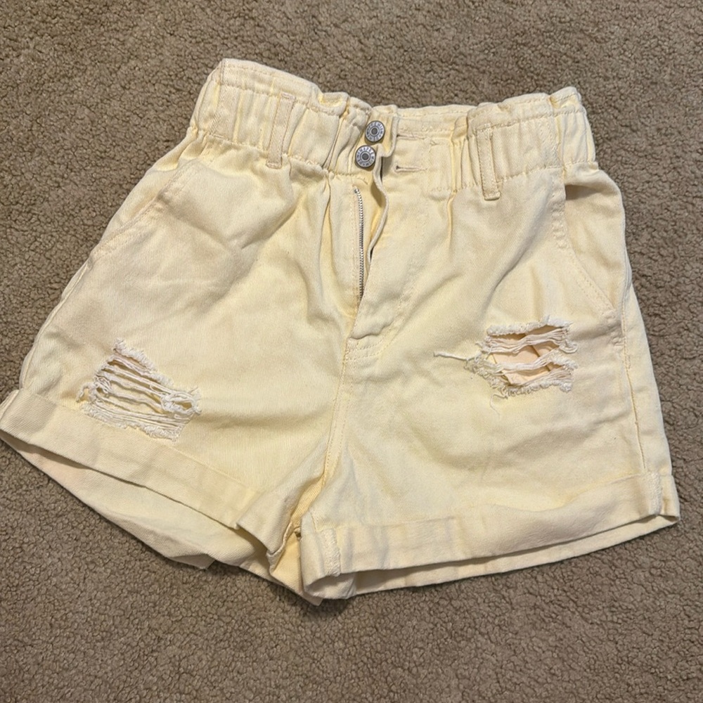 Light yellow high waisted shorts